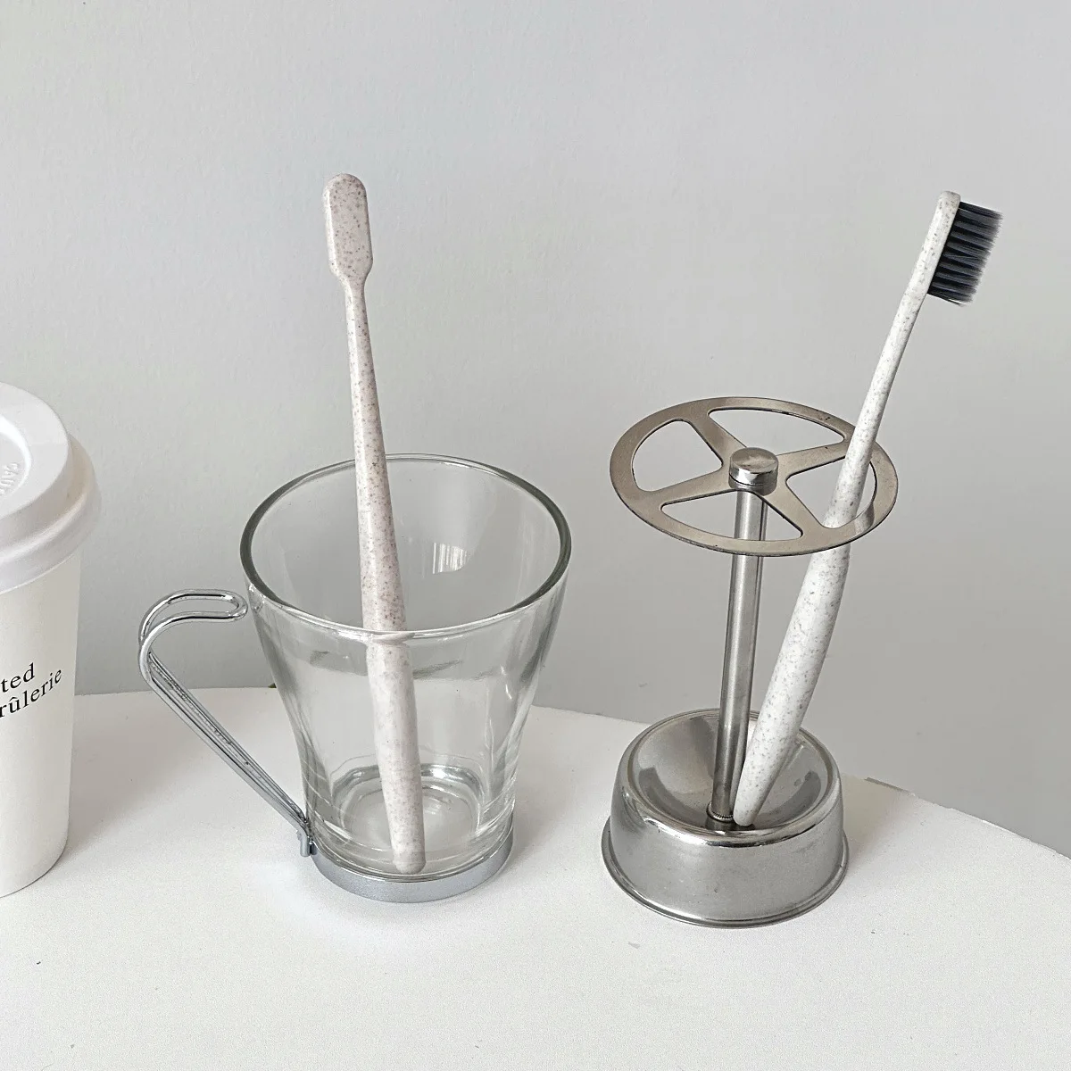 Exprimidor de pasta de dientes - Zara Home Bathroom Accessories reseña y precio
